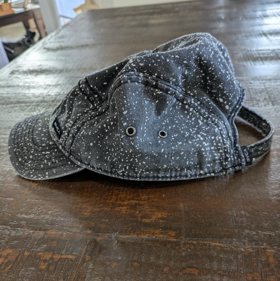 Distressed Look RVCA 100% Cotton Adult One Size Fits All Adjustable Cap - Picture 7 of 14